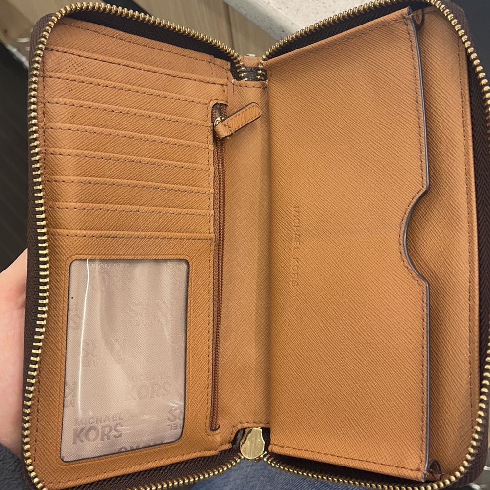 Michael Kors Crossbody Purse and Wallet - Picture 16 of 16